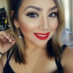 Meet your Posher, Alejandra